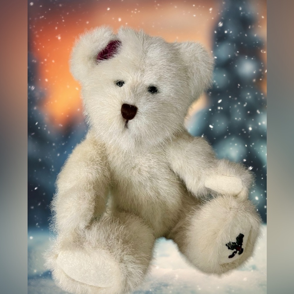 Vintage Boyd Bear Winter/Christmas Collection - Picture 9 of 15